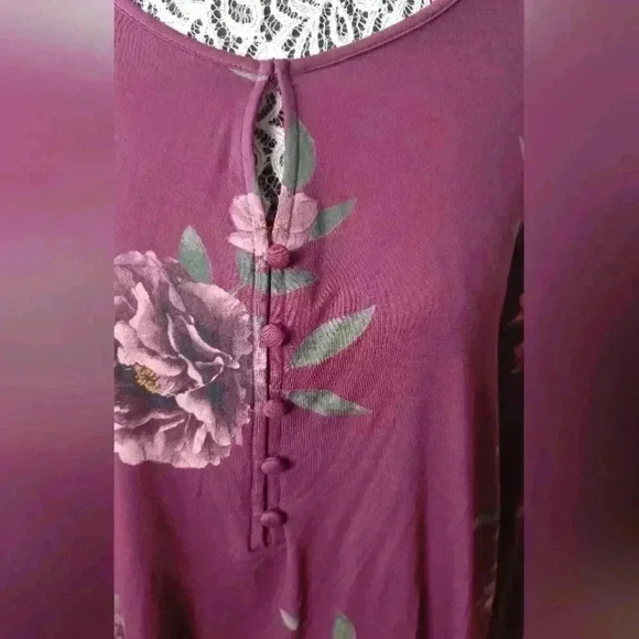 Reitmans Women's Medium Flowered Print Shirt - Picture 2 of 7